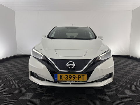 Nissan Leaf N-Connecta 40 kWh {SOH-93%} Aut. *HEATPUMP | ADAPTIVE-CRUISE | NAVI-FULLMAP | TOPVIEW | KEYLESS | BLINDSPOT |  DIGI-COCKPIT | HEATED-COMFORTSEATS | DAB | PRIVACYGLASS | ECC | FULL-LED | PDC | CARPLAY | 17"ALU*