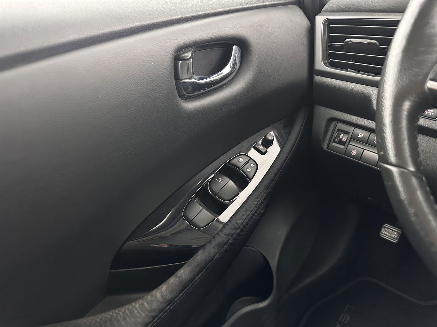 Nissan Leaf N-Connecta 40 kWh {SOH-93%} Aut. *HEATPUMP | ADAPTIVE-CRUISE | NAVI-FULLMAP | TOPVIEW | KEYLESS | BLINDSPOT |  DIGI-COCKPIT | HEATED-COMFORTSEATS | DAB | PRIVACYGLASS | ECC | FULL-LED | PDC | CARPLAY | 17"ALU*