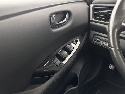 Nissan Leaf N-Connecta 40 kWh {SOH-93%} Aut. *HEATPUMP | ADAPTIVE-CRUISE | NAVI-FULLMAP | TOPVIEW | KEYLESS | BLINDSPOT |  DIGI-COCKPIT | HEATED-COMFORTSEATS | DAB | PRIVACYGLASS | ECC | FULL-LED | PDC | CARPLAY | 17"ALU*