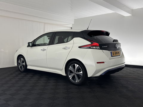Nissan Leaf N-Connecta 40 kWh {SOH-93%} Aut. *HEATPUMP | ADAPTIVE-CRUISE | NAVI-FULLMAP | TOPVIEW | KEYLESS | BLINDSPOT |  DIGI-COCKPIT | HEATED-COMFORTSEATS | DAB | PRIVACYGLASS | ECC | FULL-LED | PDC | CARPLAY | 17"ALU*
