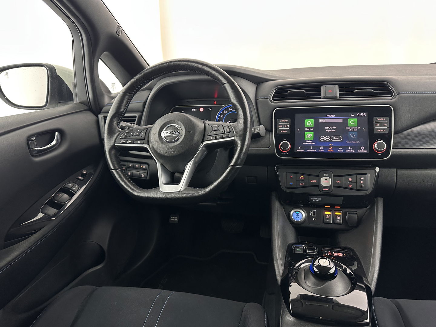 Nissan Leaf N-Connecta 40 kWh {SOH-93%} Aut. *HEATPUMP | ADAPTIVE-CRUISE | NAVI-FULLMAP | TOPVIEW | KEYLESS | BLINDSPOT |  DIGI-COCKPIT | HEATED-COMFORTSEATS | DAB | PRIVACYGLASS | ECC | FULL-LED | PDC | CARPLAY | 17"ALU*