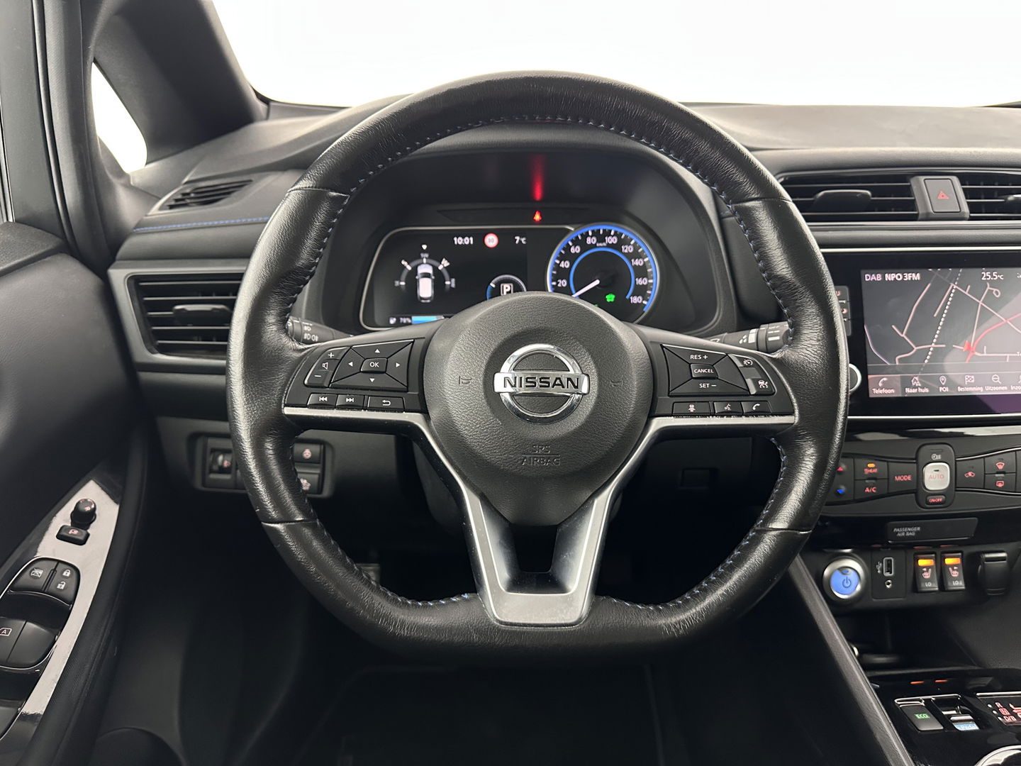 Nissan Leaf N-Connecta 40 kWh {SOH-93%} Aut. *HEATPUMP | ADAPTIVE-CRUISE | NAVI-FULLMAP | TOPVIEW | KEYLESS | BLINDSPOT |  DIGI-COCKPIT | HEATED-COMFORTSEATS | DAB | PRIVACYGLASS | ECC | FULL-LED | PDC | CARPLAY | 17"ALU*