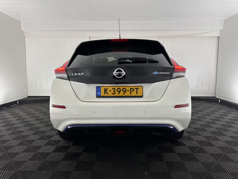 Nissan Leaf N-Connecta 40 kWh {SOH-93%} Aut. *HEATPUMP | ADAPTIVE-CRUISE | NAVI-FULLMAP | TOPVIEW | KEYLESS | BLINDSPOT |  DIGI-COCKPIT | HEATED-COMFORTSEATS | DAB | PRIVACYGLASS | ECC | FULL-LED | PDC | CARPLAY | 17"ALU*