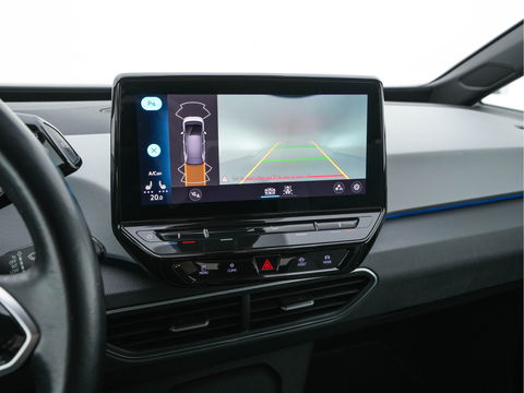 Volkswagen ID.3 Business 58 kWh [ 3-Fase-11kW ] {SOH-87%} (INCL-BTW)  *FULL-LED | AMBIENTLIGHT | KEYLESS | NAVI-FULLMAP | DAB | CARPLAY | CCS-FASTLOADER | CAMERA | HEATED-COMFORTSEATS | DAB+ | DIGI-COCKPIT | ECC | PRIVACYGLASS | PDC | 18''ALU*