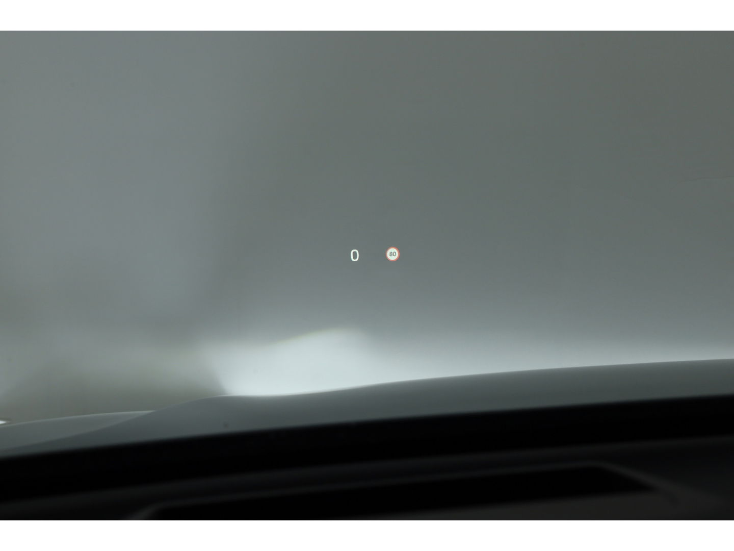 Volvo XC60 2.0 T8 Plug-in hybrid AWD Ultra Black Edition | Luchtvering | 22 inch | Trekhaak | Pano | Blis | Pilot assist |