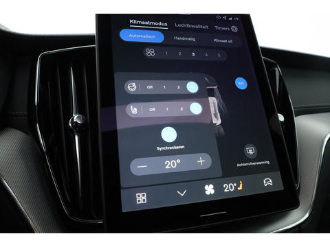 Volvo XC60 2.0 T8 Plug-in hybrid AWD Ultra Black Edition | Luchtvering | 22 inch | Trekhaak | Pano | Blis | Pilot assist |