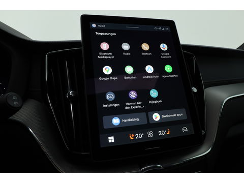 Volvo XC60 2.0 T8 Plug-in hybrid AWD Ultra Black Edition | Luchtvering | 22 inch | Trekhaak | Pano | Blis | Pilot assist |