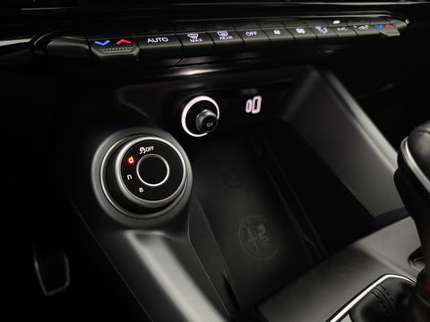 Alfa Romeo Tonale 1.5T Hybrid Edizione Speciale | Sfeer | Virtual | Clima | Adap. Cruise | Camera | Carplay | Stoel/Stuurverw. | NAP