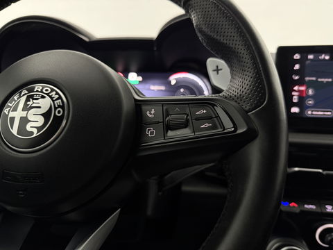 Alfa Romeo Tonale 1.5T Hybrid Edizione Speciale | Sfeer | Virtual | Clima | Adap. Cruise | Camera | Carplay | Stoel/Stuurverw. | NAP