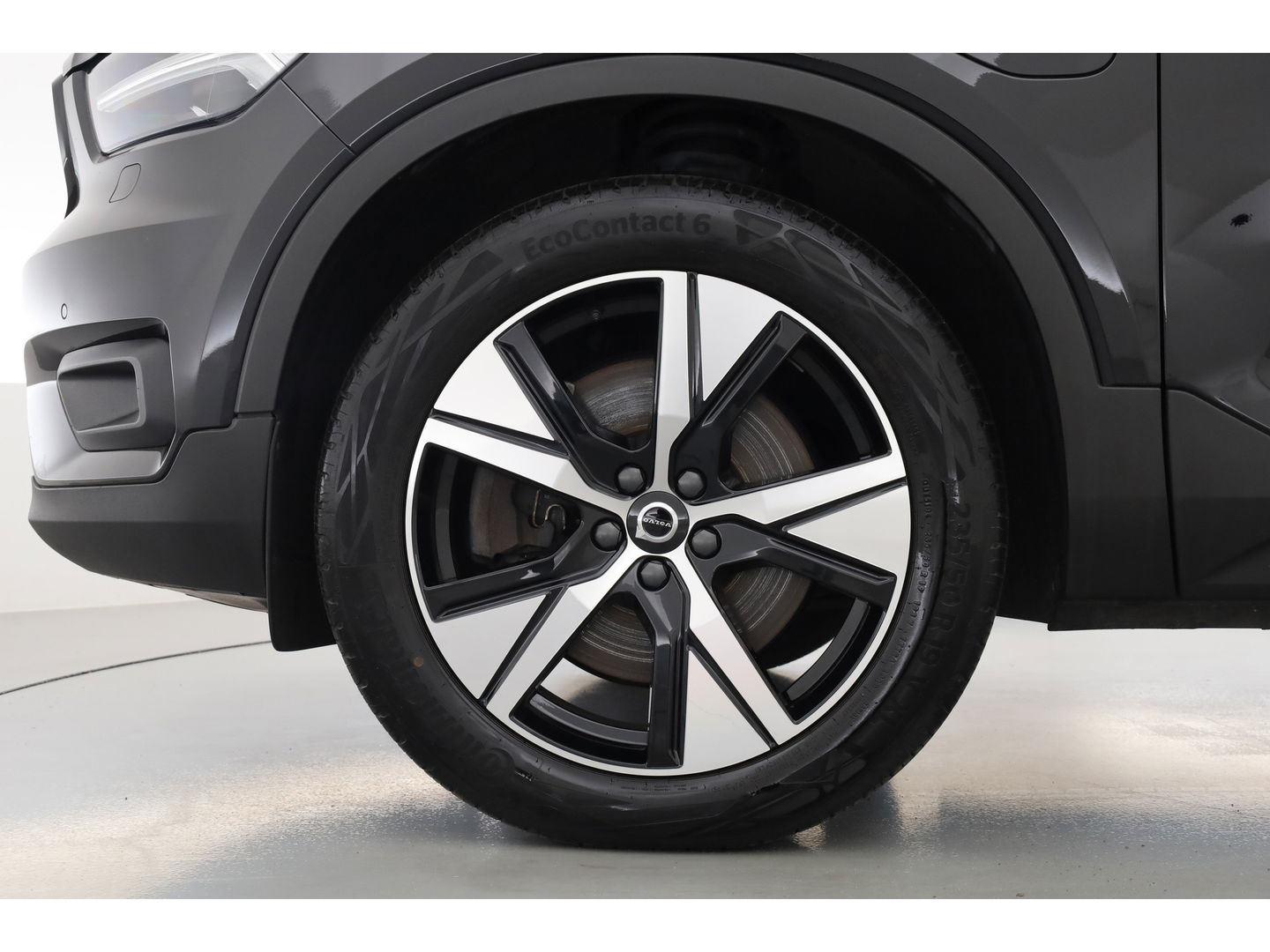 Volvo XC40 1.5 T5 Recharge R-Design | Pano | H&K audio | Trekhaak | Elek bes.Stoel | Stoel & stuurverwarming |