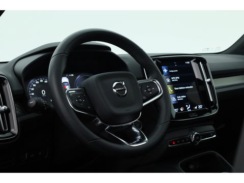 Volvo XC40 1.5 T5 Recharge R-Design | Pano | H&K audio | Trekhaak | Elek bes.Stoel | Stoel & stuurverwarming |