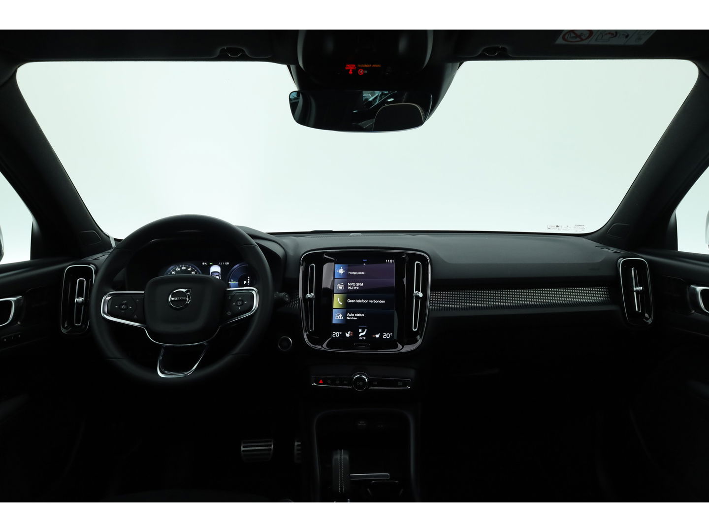 Volvo XC40 1.5 T5 Recharge R-Design | Pano | H&K audio | Trekhaak | Elek bes.Stoel | Stoel & stuurverwarming |