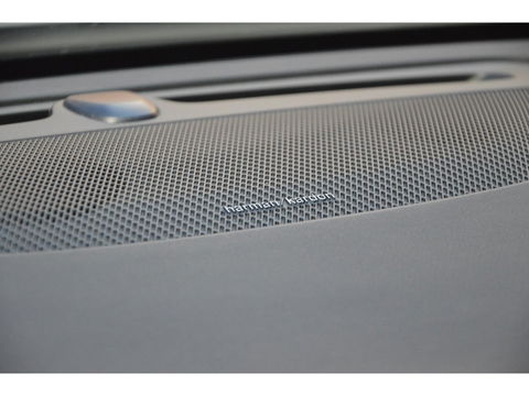 Volvo V60 T6 Hybride AWD Plus Dark | Panoramadak | Harman/Kardon | Stoel + Stuur Verwarmd | Pilot-Assist | Apple CarPlay |