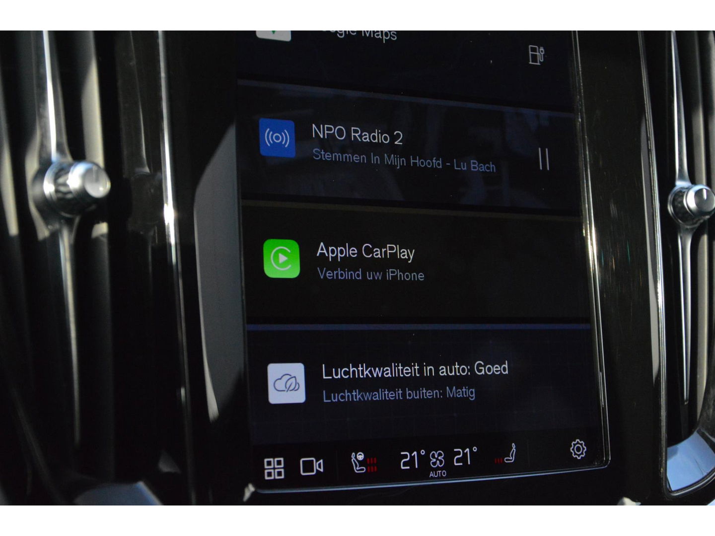 Volvo V60 T6 Hybride AWD Plus Dark | Panoramadak | Harman/Kardon | Stoel + Stuur Verwarmd | Pilot-Assist | Apple CarPlay |