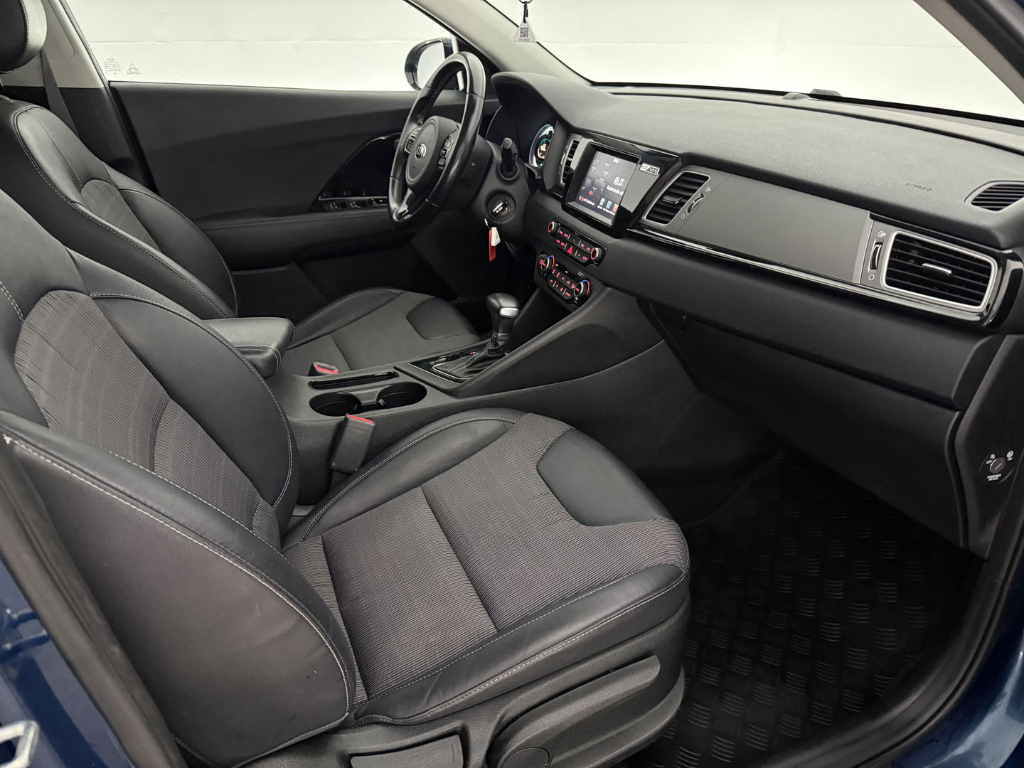 Kia Niro 1.6 GDi Hybrid | Clima | Cruise | Camera | Navi | Carplay | Parkeersens. | NAP