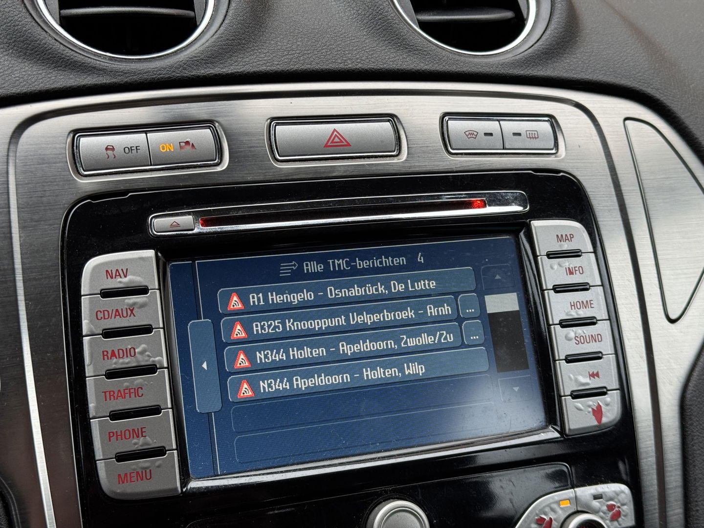 Ford Mondeo Wagon 2.0-16V Titanium | Handel / Export | Navigatie | Trekhaak | Airconditioning | Cruise Control | Automatische Verlichting | Voorruit Verwarming | Elektrische Ramen |