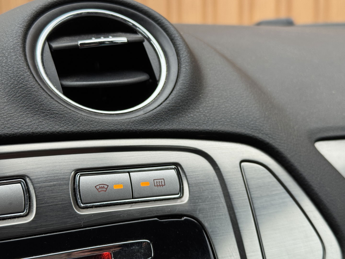 Ford Mondeo Wagon 2.0-16V Titanium | Handel / Export | Navigatie | Trekhaak | Airconditioning | Cruise Control | Automatische Verlichting | Voorruit Verwarming | Elektrische Ramen |