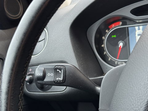 Ford Mondeo Wagon 2.0-16V Titanium | Handel / Export | Navigatie | Trekhaak | Airconditioning | Cruise Control | Automatische Verlichting | Voorruit Verwarming | Elektrische Ramen |