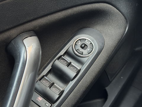 Ford Mondeo Wagon 2.0-16V Titanium | Handel / Export | Navigatie | Trekhaak | Airconditioning | Cruise Control | Automatische Verlichting | Voorruit Verwarming | Elektrische Ramen |