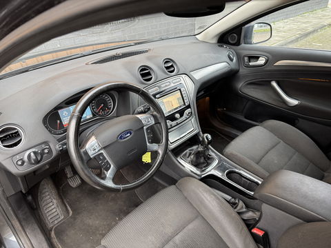 Ford Mondeo Wagon 2.0-16V Titanium | Handel / Export | Navigatie | Trekhaak | Airconditioning | Cruise Control | Automatische Verlichting | Voorruit Verwarming | Elektrische Ramen |