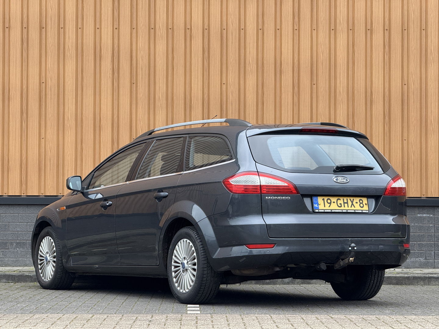 Ford Mondeo Wagon 2.0-16V Titanium | Handel / Export | Navigatie | Trekhaak | Airconditioning | Cruise Control | Automatische Verlichting | Voorruit Verwarming | Elektrische Ramen |