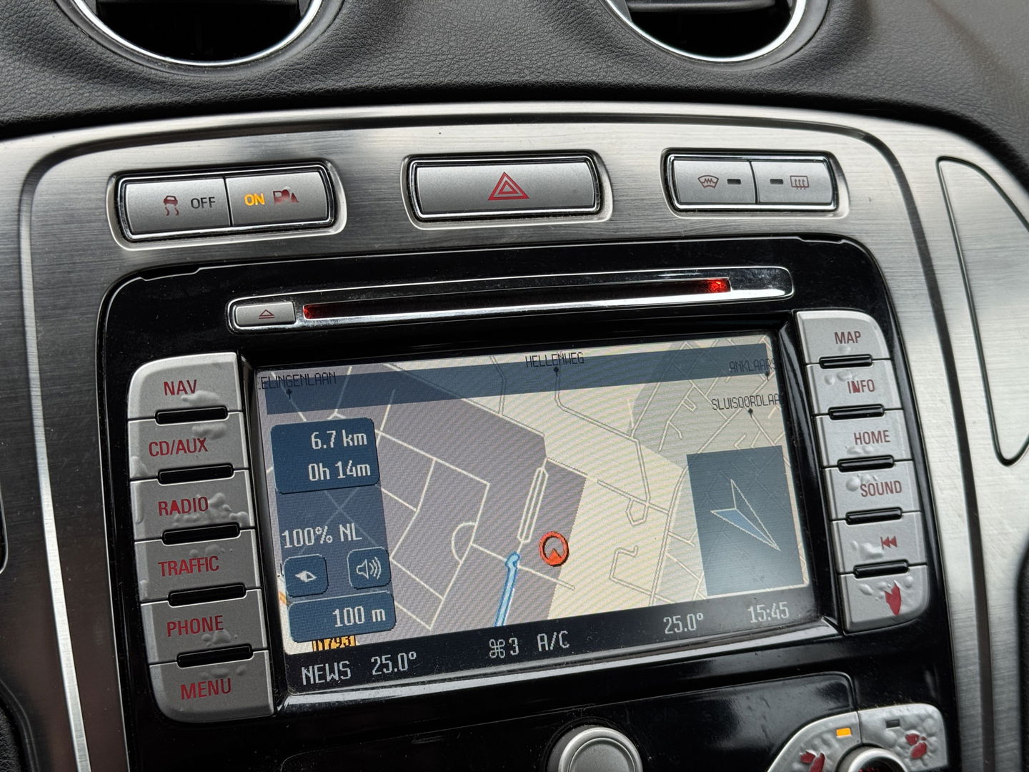 Ford Mondeo Wagon 2.0-16V Titanium | Handel / Export | Navigatie | Trekhaak | Airconditioning | Cruise Control | Automatische Verlichting | Voorruit Verwarming | Elektrische Ramen |