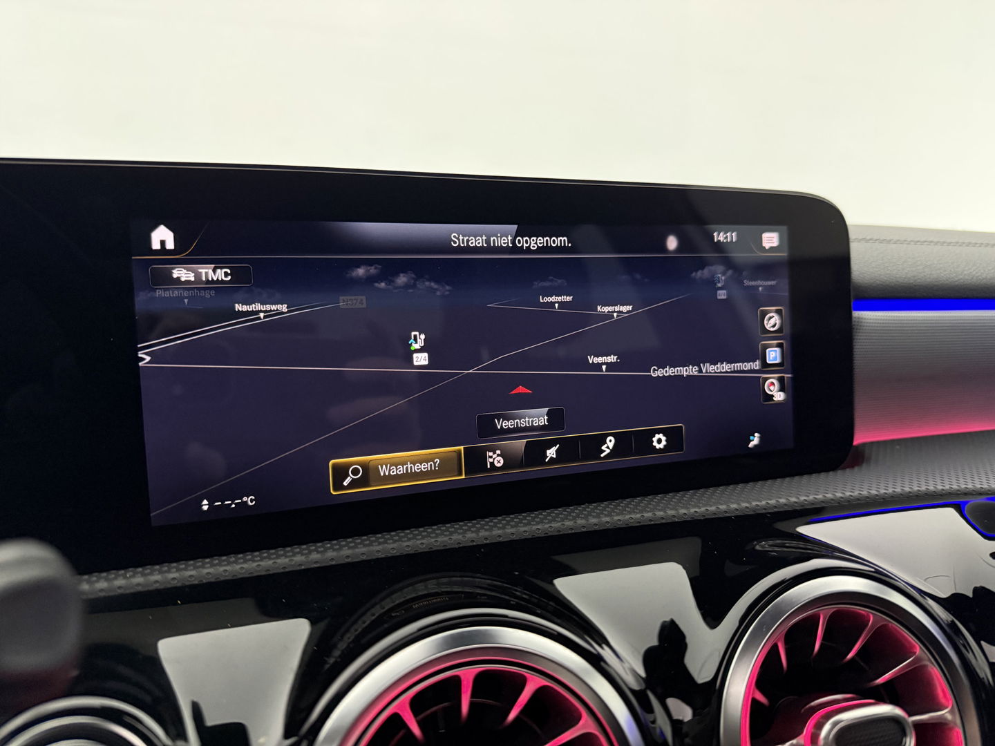 Mercedes-Benz A-Klasse 250 e AMG | Pano | 360° | Virtual | HuD | Memory | Sfeer | Burmester | Carplay | Stoelverw. | Keyless | Adap. Cruise