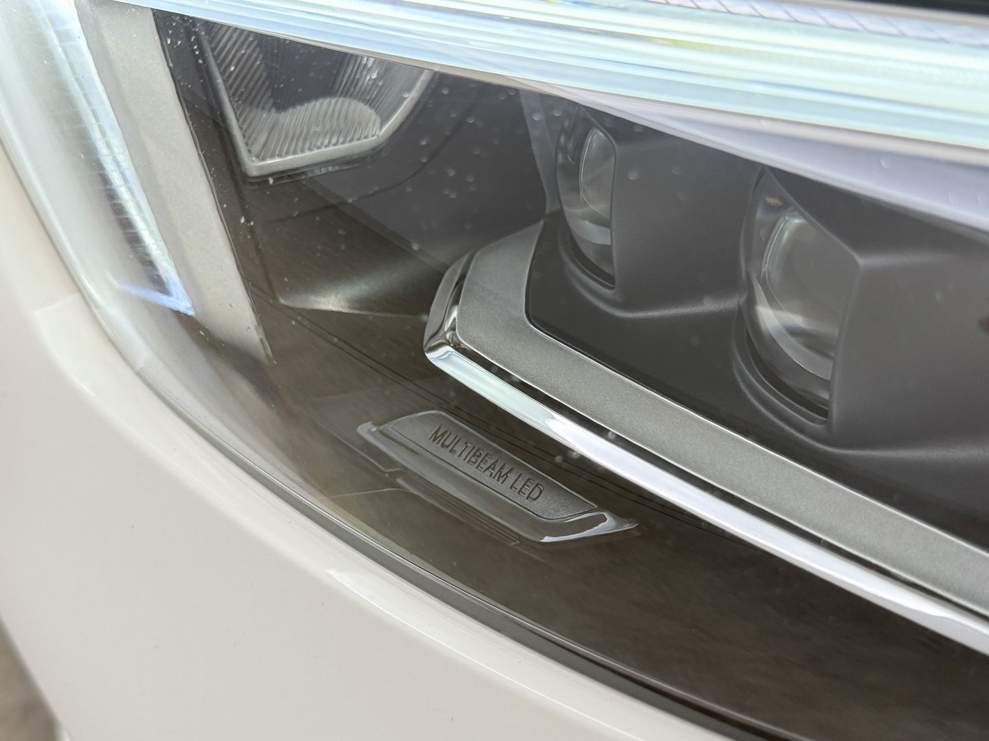 Mercedes-Benz A-Klasse 250 e AMG | Pano | 360° | Virtual | HuD | Memory | Sfeer | Burmester | Carplay | Stoelverw. | Keyless | Adap. Cruise