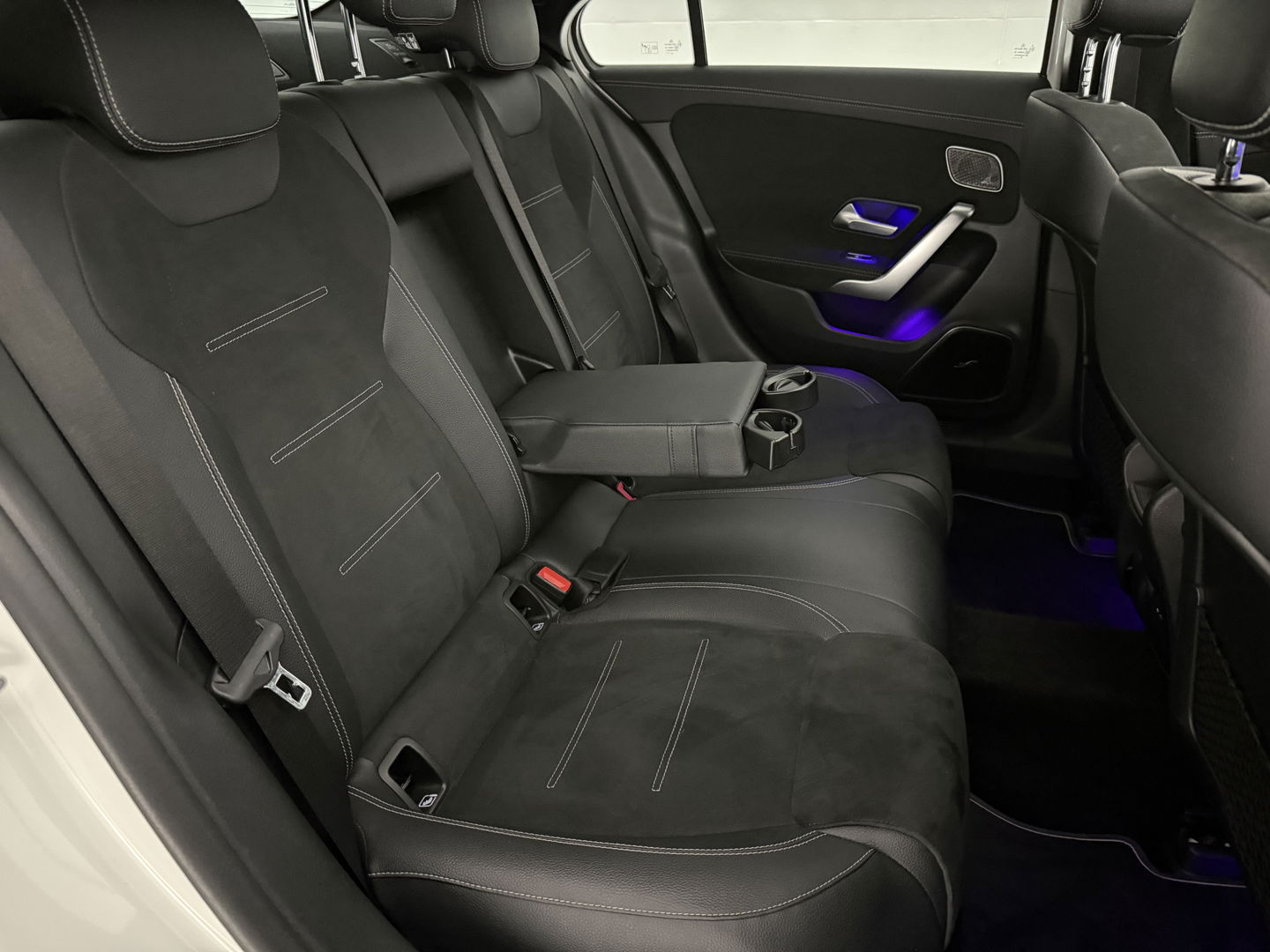 Mercedes-Benz A-Klasse 250 e AMG | Pano | 360° | Virtual | HuD | Memory | Sfeer | Burmester | Carplay | Stoelverw. | Keyless | Adap. Cruise