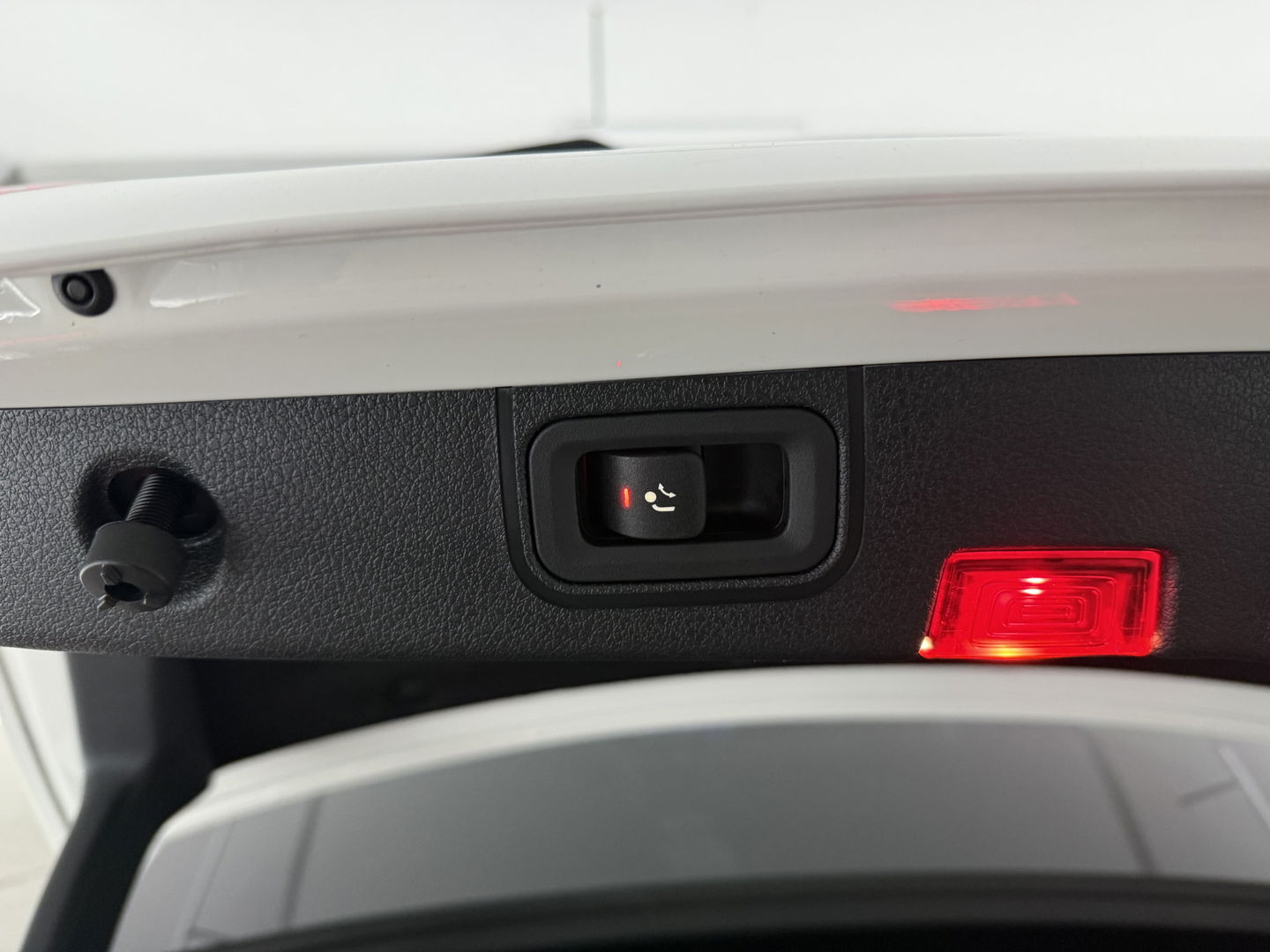 Mercedes-Benz A-Klasse 250 e AMG | Pano | 360° | Virtual | HuD | Memory | Sfeer | Burmester | Carplay | Stoelverw. | Keyless | Adap. Cruise