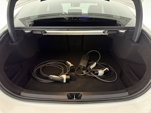 Mercedes-Benz A-Klasse 250 e AMG | Pano | 360° | Virtual | HuD | Memory | Sfeer | Burmester | Carplay | Stoelverw. | Keyless | Adap. Cruise