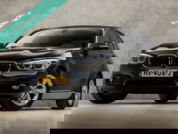 BMW 1 Serie - 118i Sportline Automaat (GROOT NAVIGATIE, CAMERA, XENON, SPORTSTOELEN, GETINT GLAS, BLUETOOTH, STOELVERWARMING, CRUISE CONTROL, WITTE STIKSELS, NIEUWSTAAT)