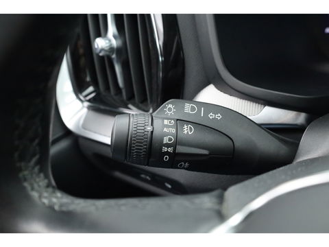 Volvo V60 2.0 T6 Plug-in hybrid AWD Plus Dark | Navi | Memory Seats | Stoel- Stuurverw. | Apple CarPlay | Camera | Keyless | 19''