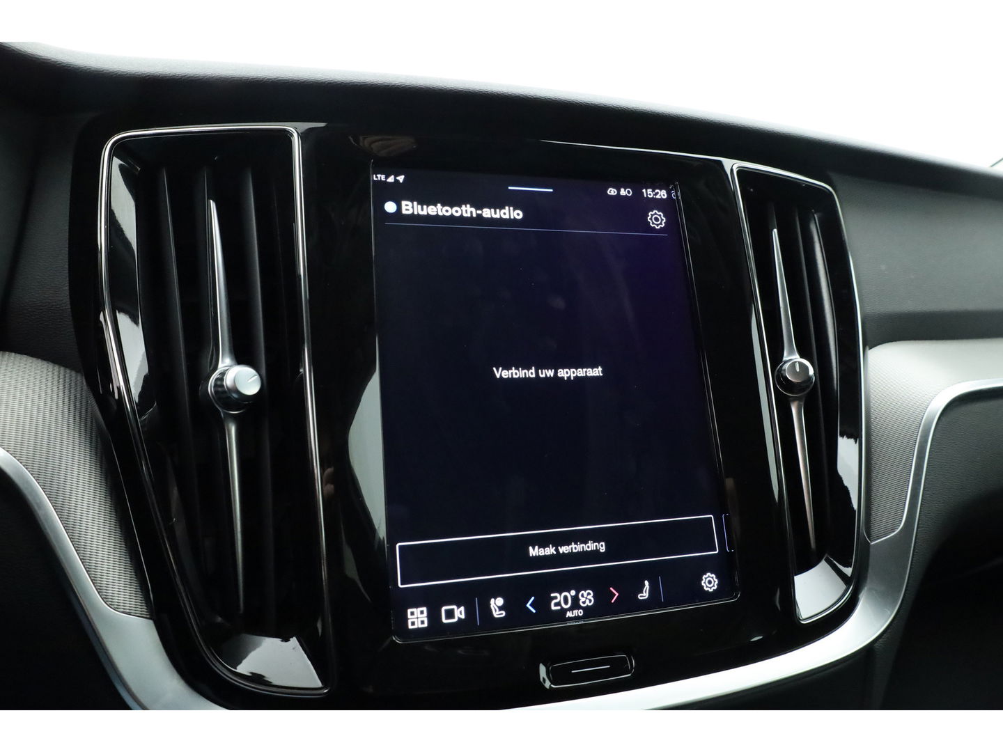 Volvo V60 2.0 T6 Plug-in hybrid AWD Plus Dark | Navi | Memory Seats | Stoel- Stuurverw. | Apple CarPlay | Camera | Keyless | 19''