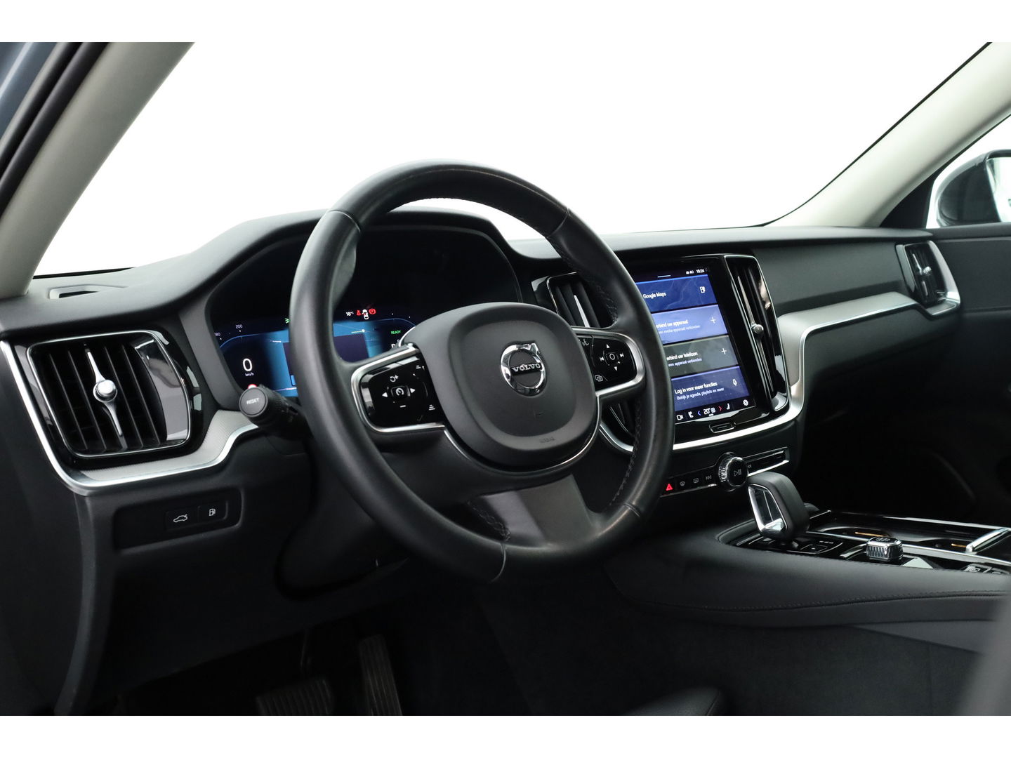 Volvo V60 2.0 T6 Plug-in hybrid AWD Plus Dark | Navi | Memory Seats | Stoel- Stuurverw. | Apple CarPlay | Camera | Keyless | 19''