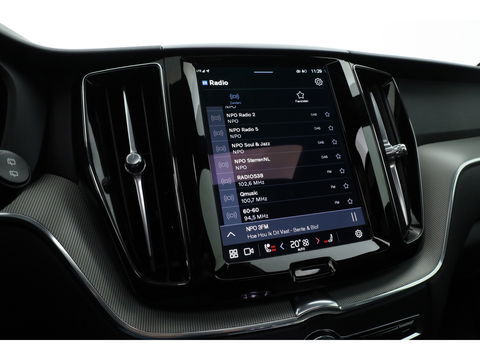 Volvo XC60 2.0 T6 Plug-in hybrid AWD Plus Dark | Pano | Pilot Assist | Head-up | 360cam | Keyless | Harman Kardon | Stoel- Stuurverw. |