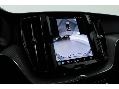 Volvo XC60 2.0 T6 Plug-in hybrid AWD Plus Dark | Pano | Pilot Assist | Head-up | 360cam | Keyless | Harman Kardon | Stoel- Stuurverw. |