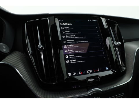 Volvo XC60 2.0 T6 Plug-in hybrid AWD Plus Dark | Pano | Pilot Assist | Head-up | 360cam | Keyless | Harman Kardon | Stoel- Stuurverw. |