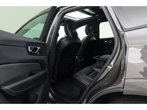 Volvo XC60 2.0 T6 Plug-in hybrid AWD Plus Dark | Pano | Pilot Assist | Head-up | 360cam | Keyless | Harman Kardon | Stoel- Stuurverw. |