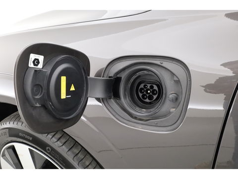 Volvo XC60 2.0 T6 Plug-in hybrid AWD Plus Dark | Pano | Pilot Assist | Head-up | 360cam | Keyless | Harman Kardon | Stoel- Stuurverw. |