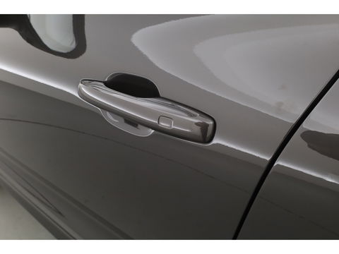 Volvo XC60 2.0 T6 Plug-in hybrid AWD Plus Dark | Pano | Pilot Assist | Head-up | 360cam | Keyless | Harman Kardon | Stoel- Stuurverw. |