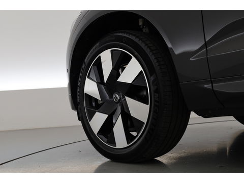 Volvo XC60 2.0 T6 Plug-in hybrid AWD Plus Dark | Pano | Pilot Assist | Head-up | 360cam | Keyless | Harman Kardon | Stoel- Stuurverw. |