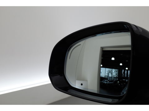 Volvo XC60 2.0 T6 Plug-in hybrid AWD Plus Dark | Pano | Pilot Assist | Head-up | 360cam | Keyless | Harman Kardon | Stoel- Stuurverw. |
