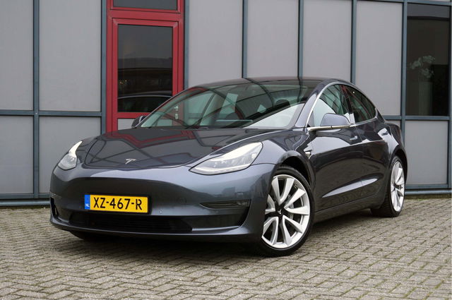 Tesla Model 3 - Long Range AWD 75kWh SOH 89%