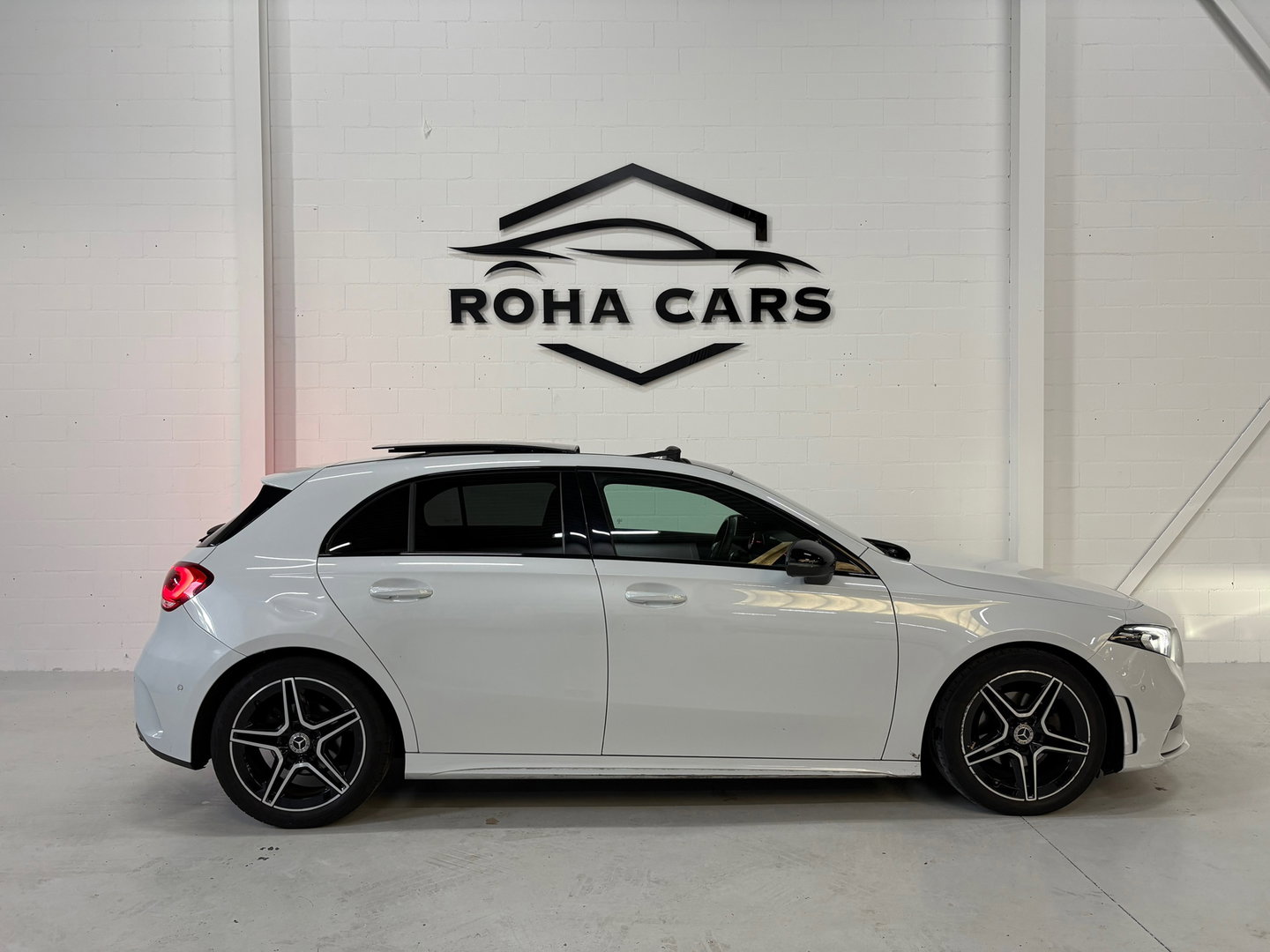 Mercedes-Benz A-Klasse 180 AMG Line*Sfeer*Pano*Cam