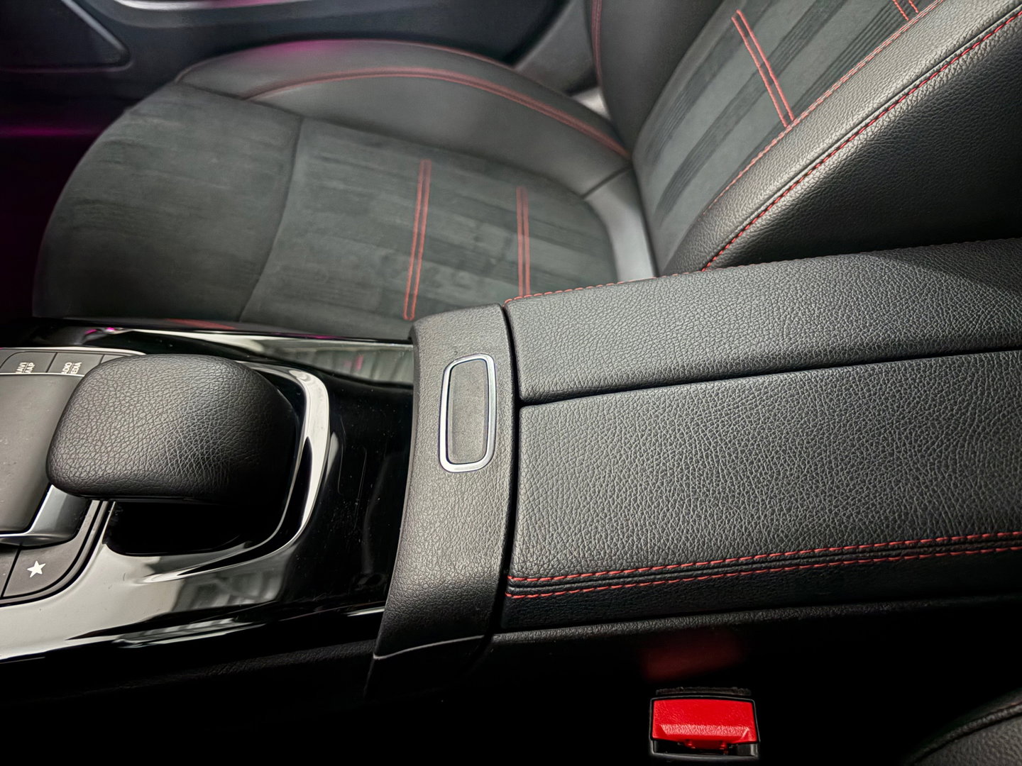 Mercedes-Benz A-Klasse 180 AMG Line*Sfeer*Pano*Cam