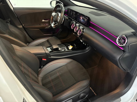 Mercedes-Benz A-Klasse 180 AMG Line*Sfeer*Pano*Cam