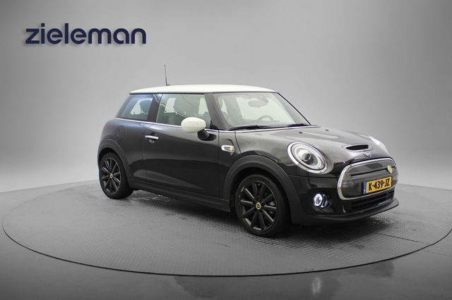 MINI Electric - Cooper Essential 33 kWh - Carplay, Navi, Clima, Cruise, Camera, Half Leer, SOH 95%