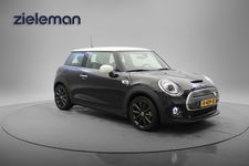 MINI Electric - Cooper Essential 33 kWh - Carplay, Navi, Clima, Cruise, Camera, Half Leer, SOH 95%