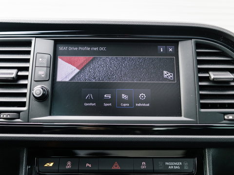 SEAT Leon ST CUPRA 300 4DRIVE PERFORMANCE PANO BREMBO BEATS